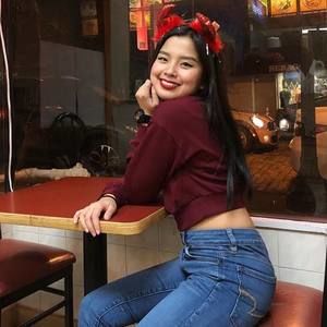 Meet your Posher, Camille